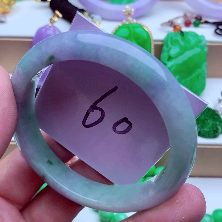 翡翠未镶嵌手镯－－：