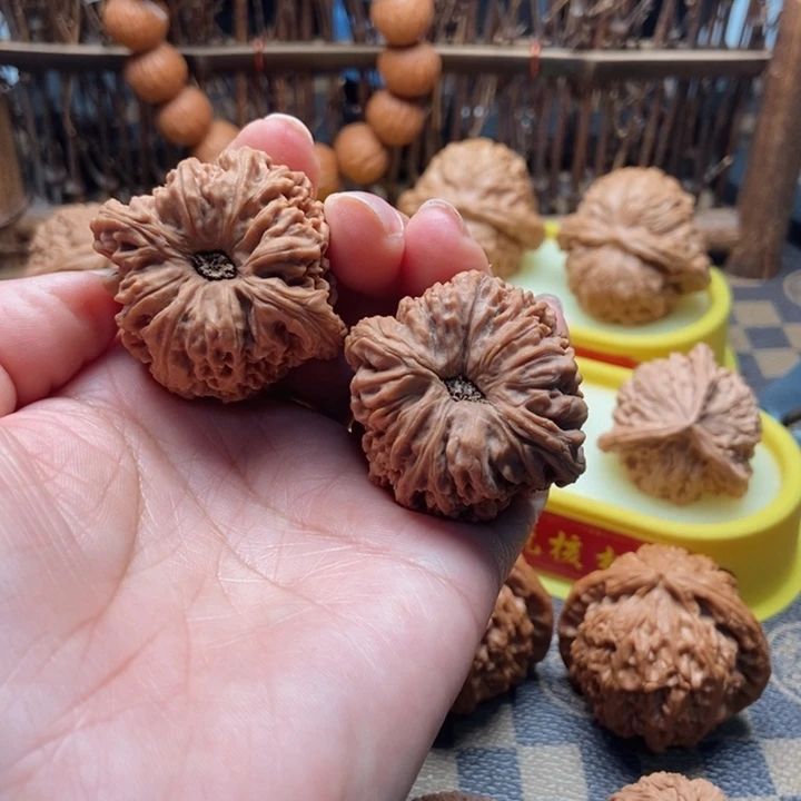 文玩核桃把件王**博40南疆石