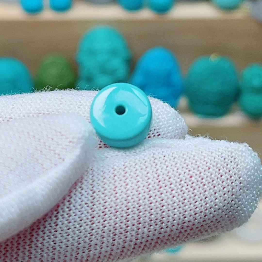 绿松石未镶嵌珠宝