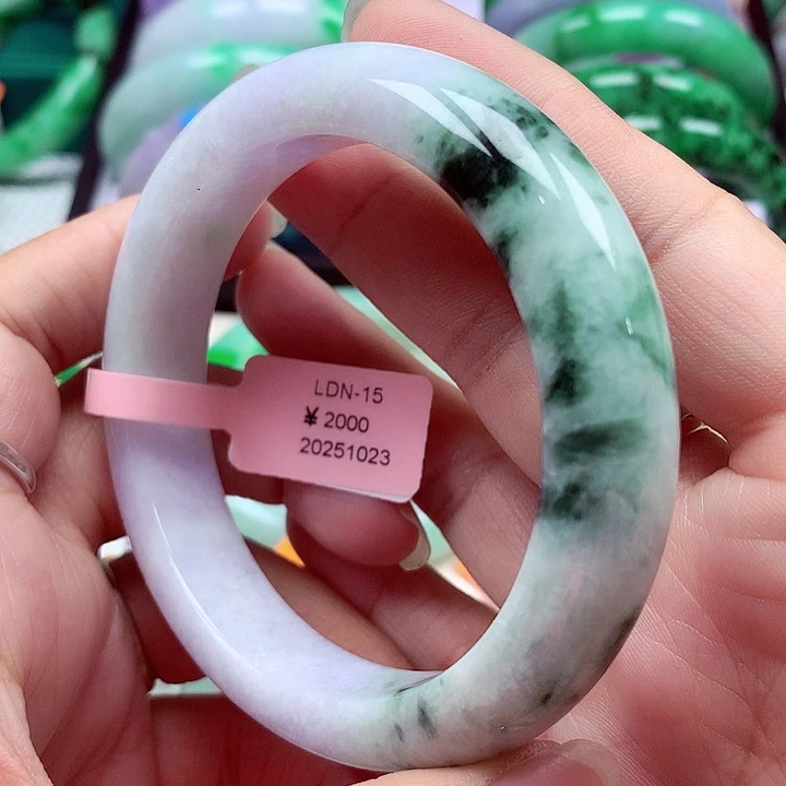 翡翠未镶嵌手镯翡翠