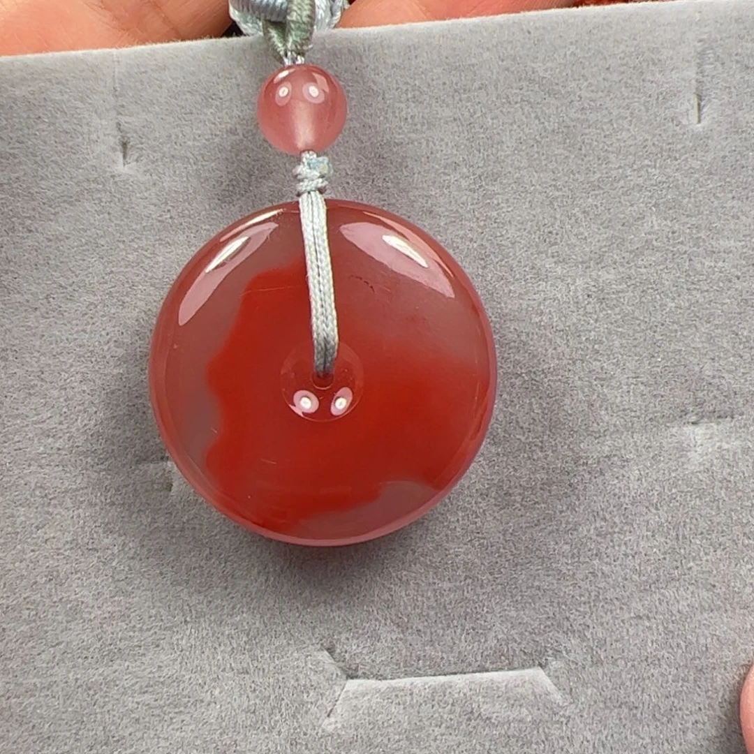 南红玛瑙吊坠未镶嵌