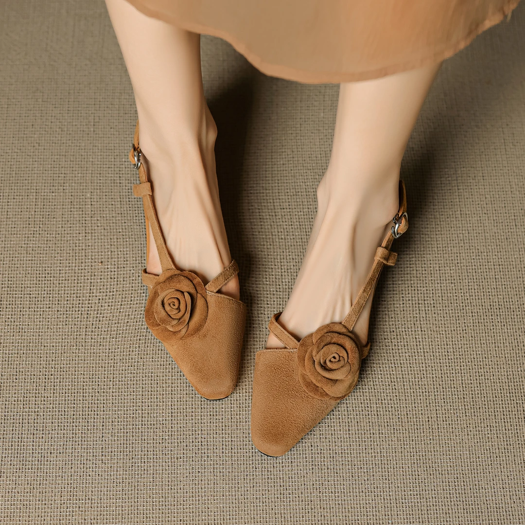 2025夏新款绝美翻皮花朵包头凉鞋女配裙子法式复古外穿细跟高跟鞋