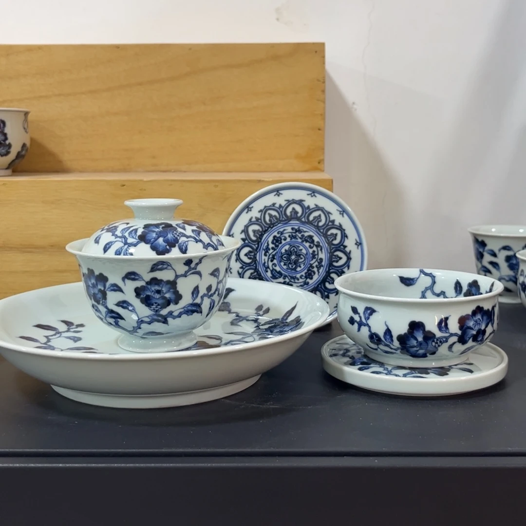 青花仿明山茶花四件套