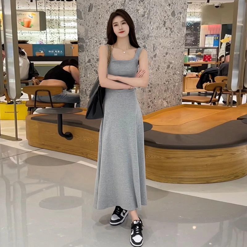 吊带连衣裙女夏季新款气质高级感收腰显瘦海边度假背心a字长裙