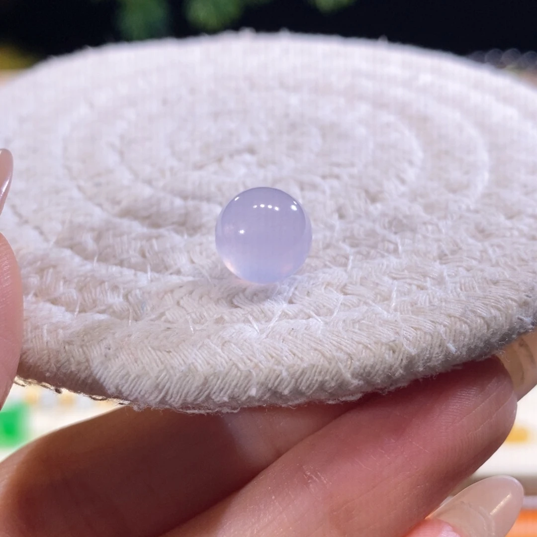 芋***仔翡翠未镶嵌颈饰翡翠高冰红粉圆珠