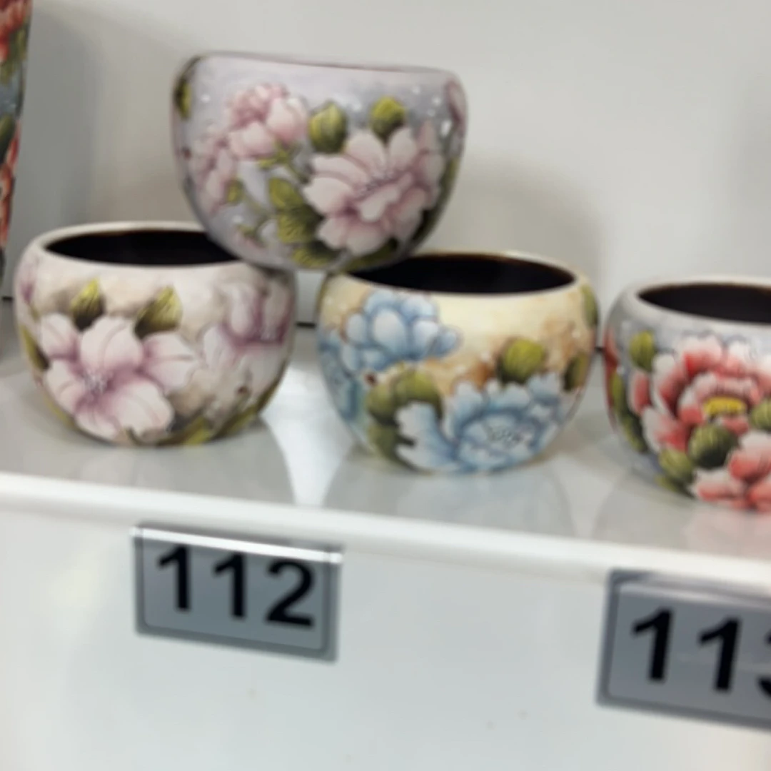 手绘陶瓷花盆口7.5高7.5