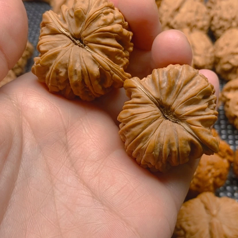 【闪购商品】文玩核桃吊坠S****.核桃