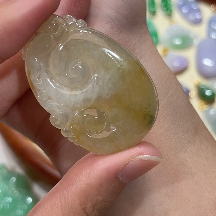 翡翠未镶嵌颈饰11