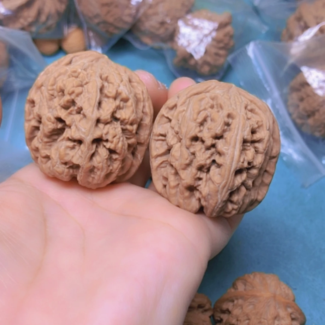 【闪购商品】把件核桃41粗筋修尖