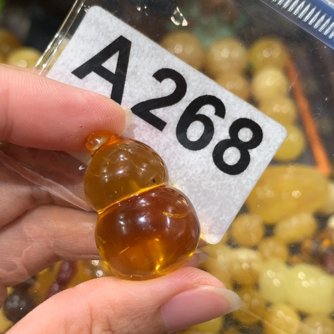 未镶嵌琥珀珠宝奇石