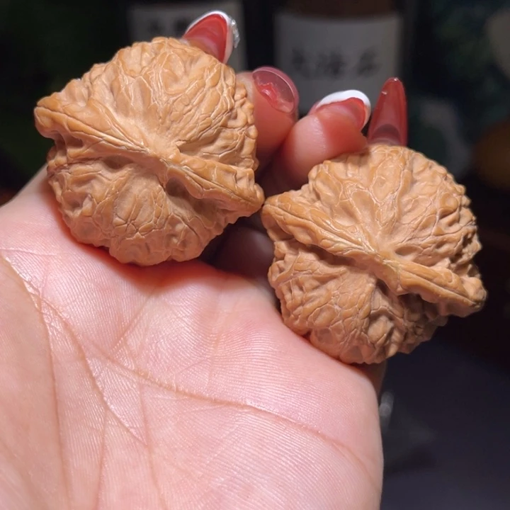 文玩核桃吊坠           40