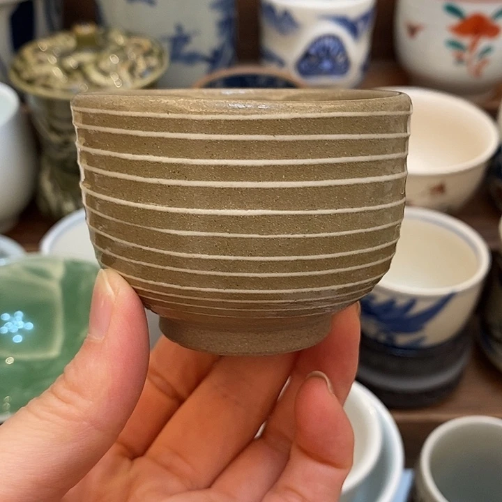 中古物品默认微瑕，谨慎参拍，满18包邮！