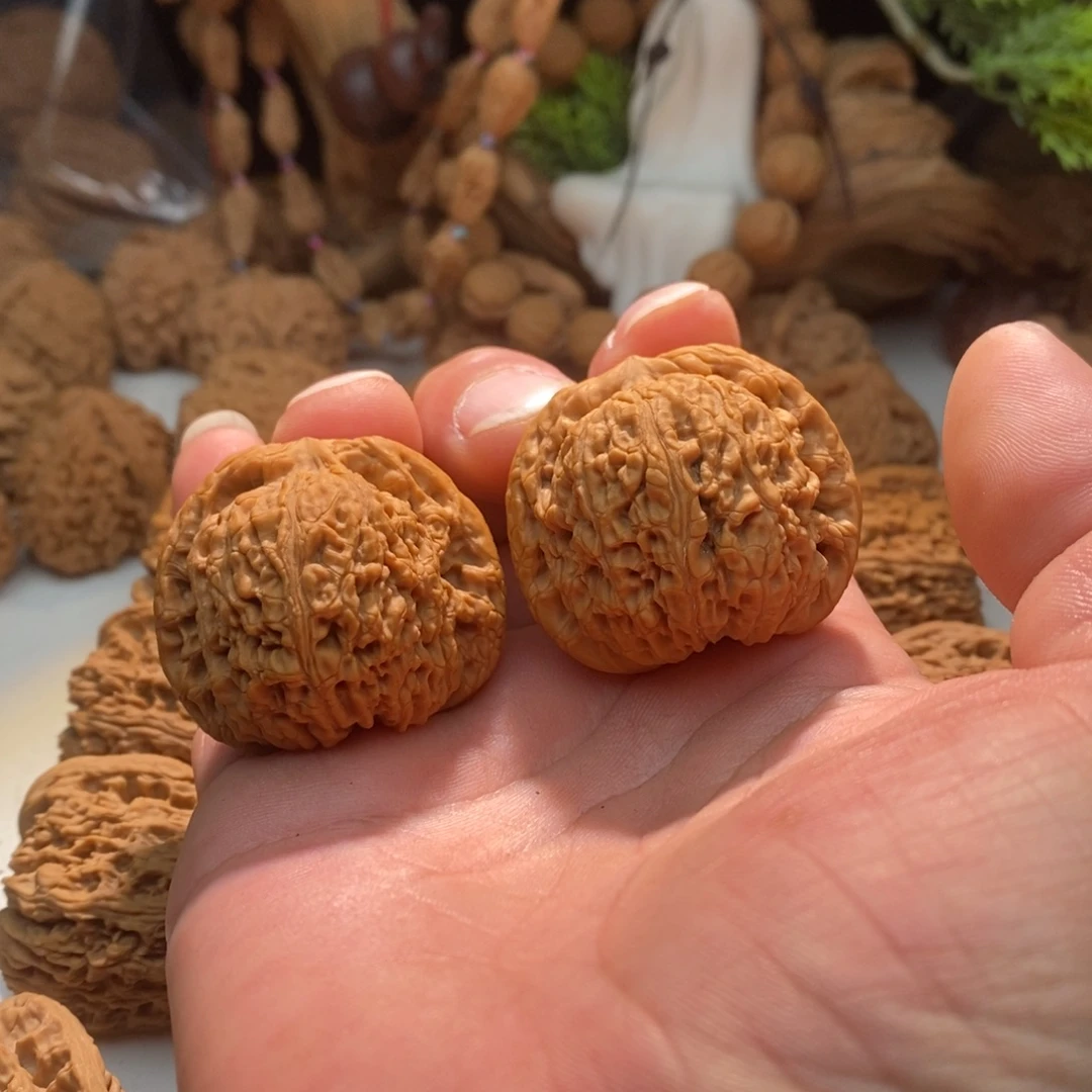 在***起文玩核桃吊坠球疆41.5