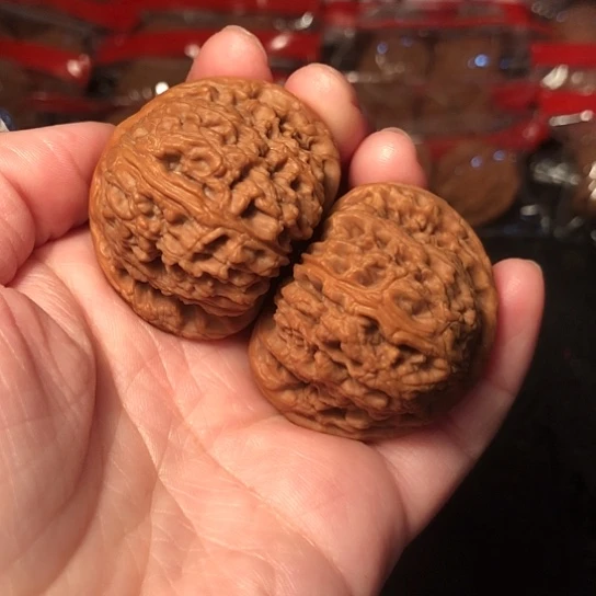 把件文玩核桃南疆石41.5