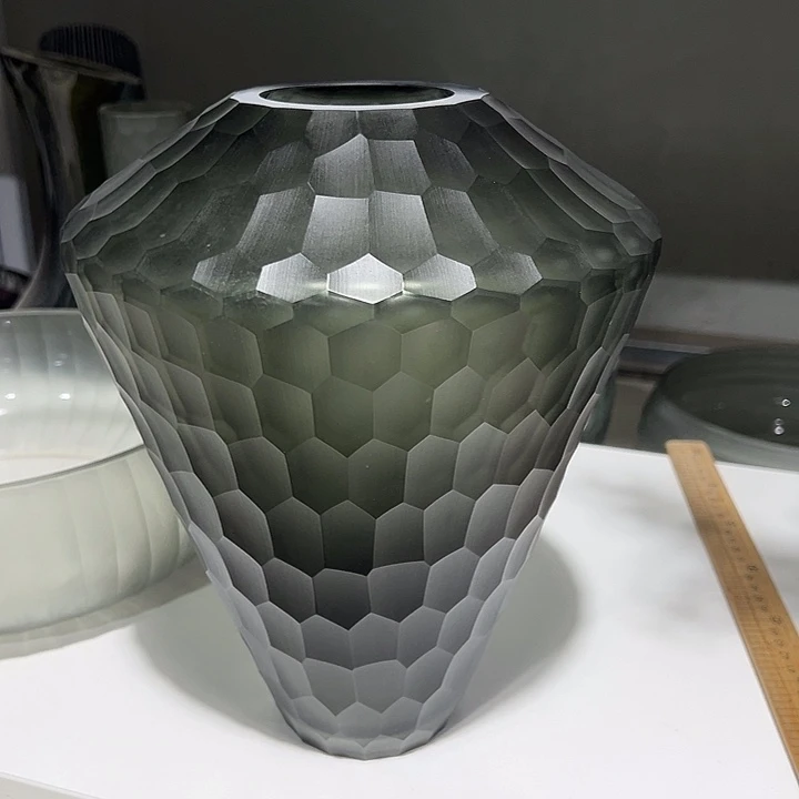 琉璃手工艺品灰色磨刻花瓶花器高28口7