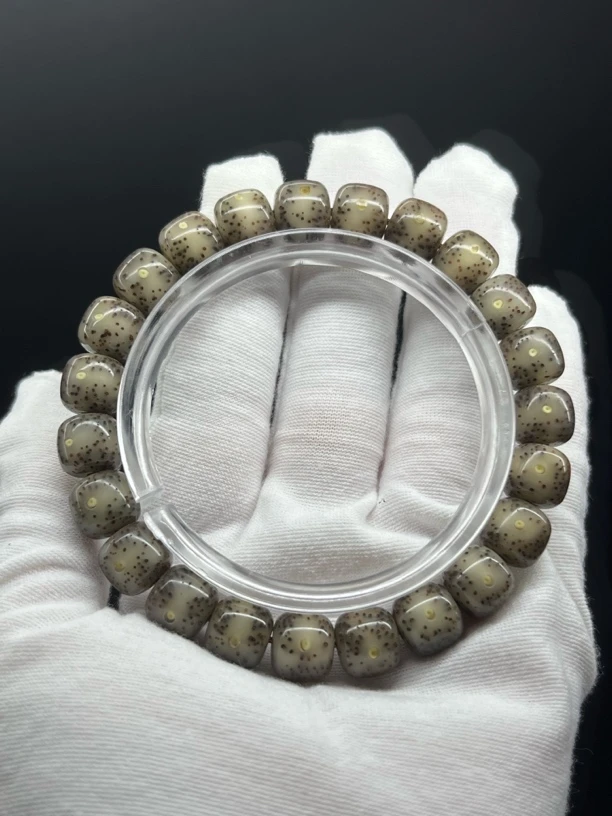 石玉料灰冰糖单凤眼留白10x9桶珠，原生态星月菩提，一物一图