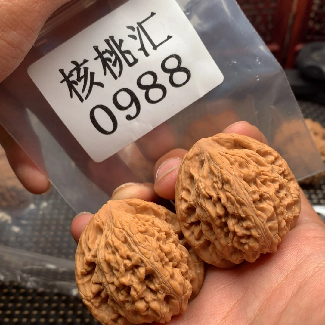 文玩核桃吊坠屋****。望月40