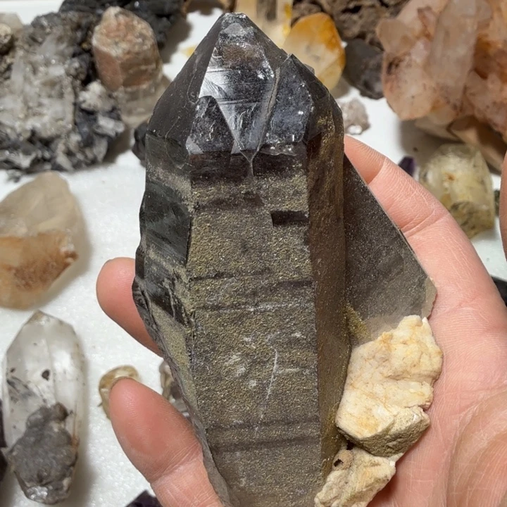 水晶未镶嵌珠宝半成品