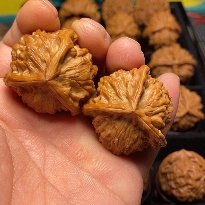 把件文玩核桃38尺盘山三棱