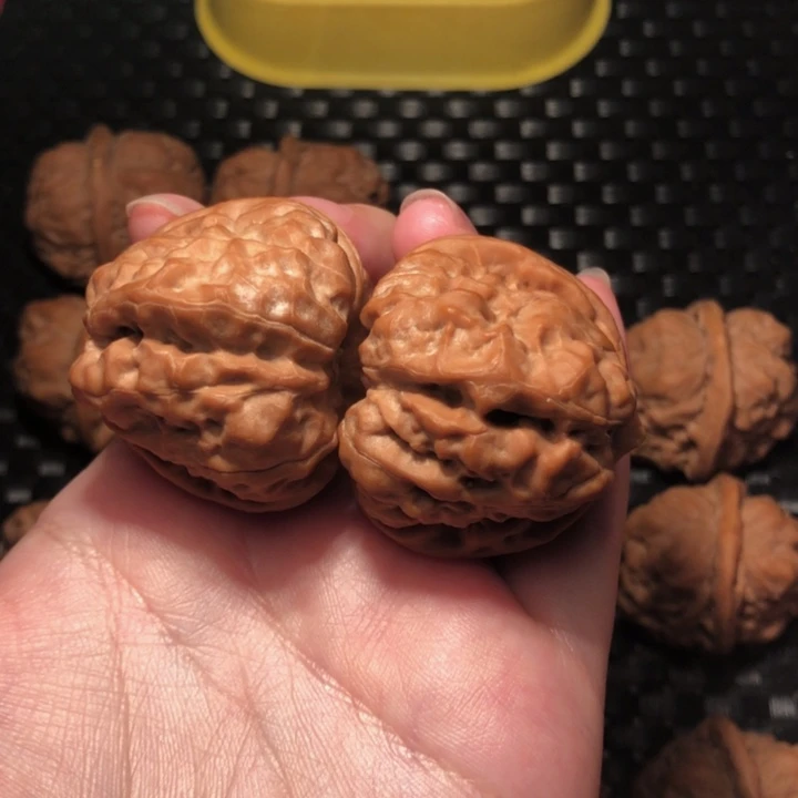 把件文玩核桃40四开肌肉蛙