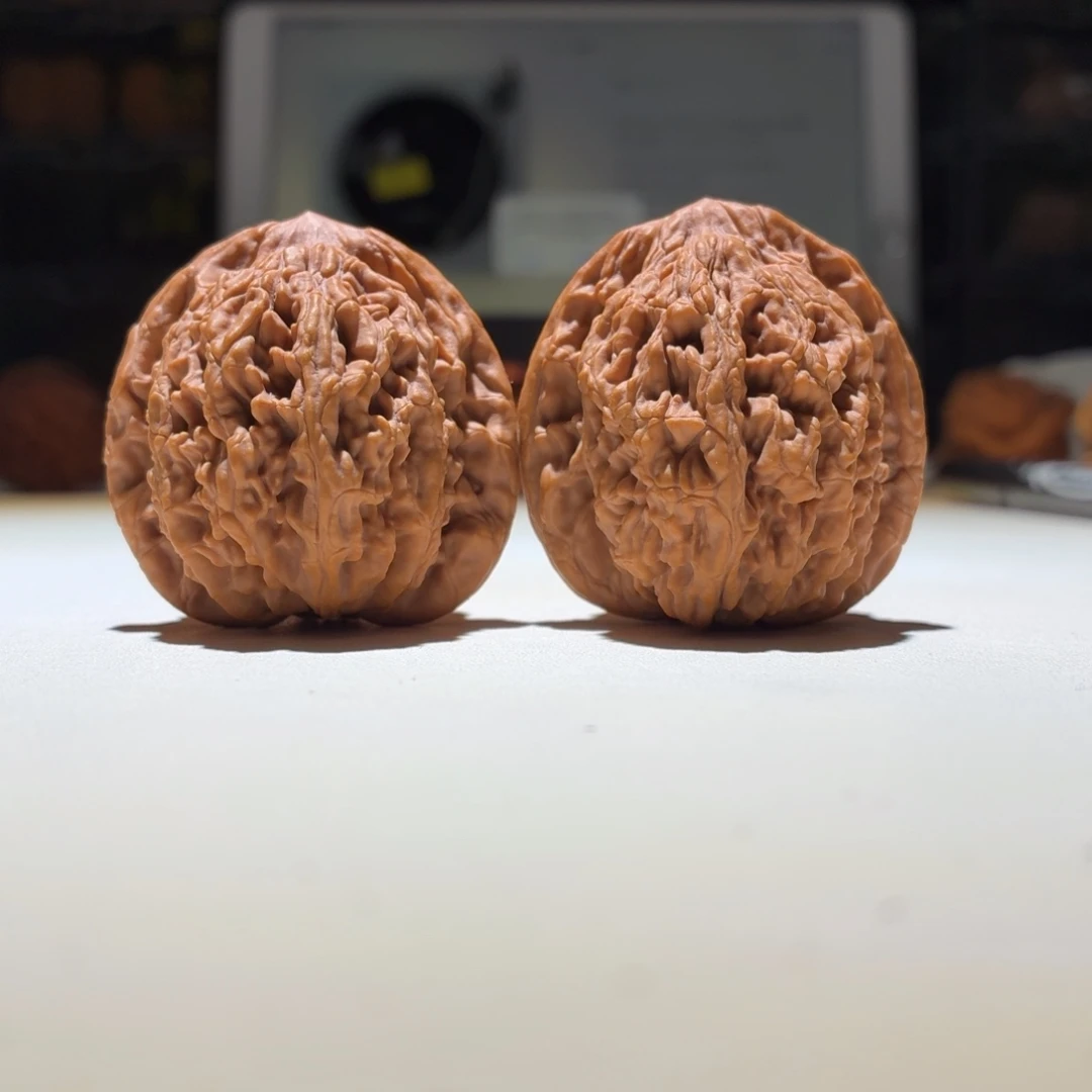 勇***卷文玩核桃把件虎头38