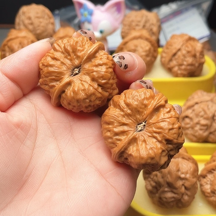 吊坠文玩核桃芝**饼蛤蟆