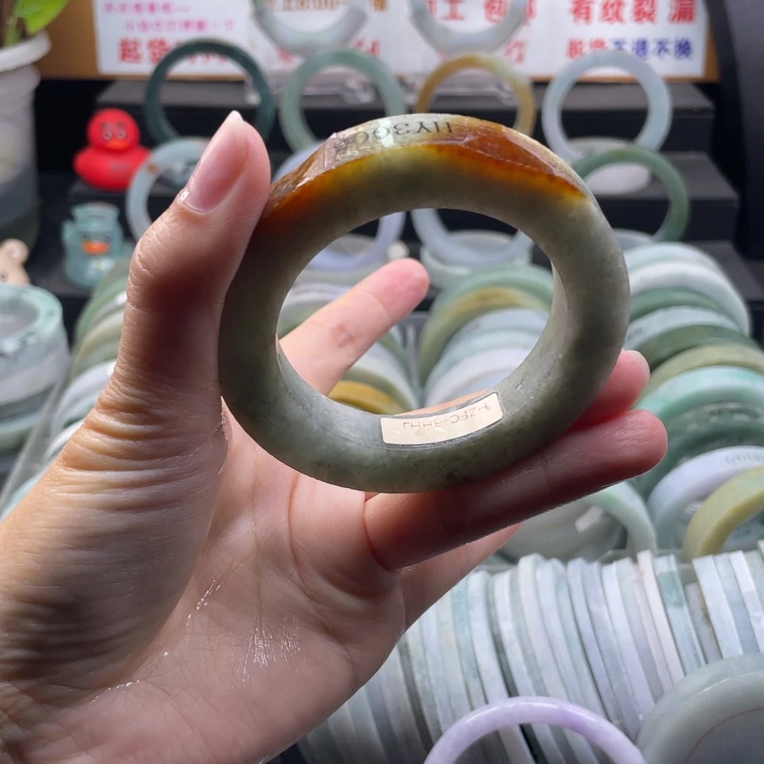 【闪购商品】未镶嵌手镯定制翡翠达**吉