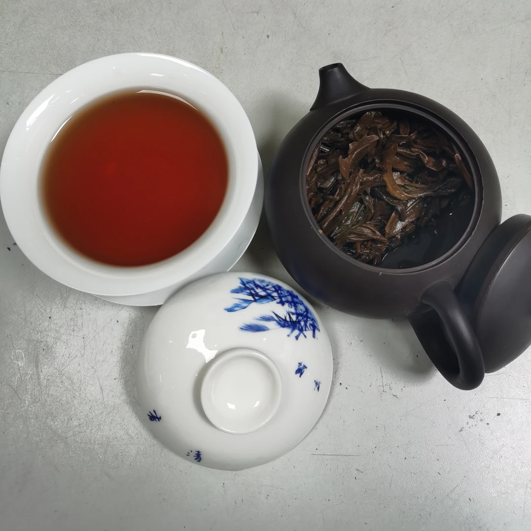 梁氏精选普洱茶202530