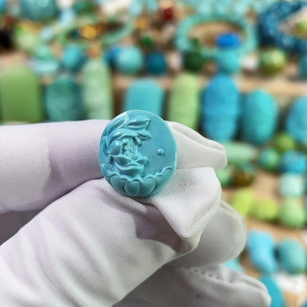 绿松石未镶嵌珠宝奇石