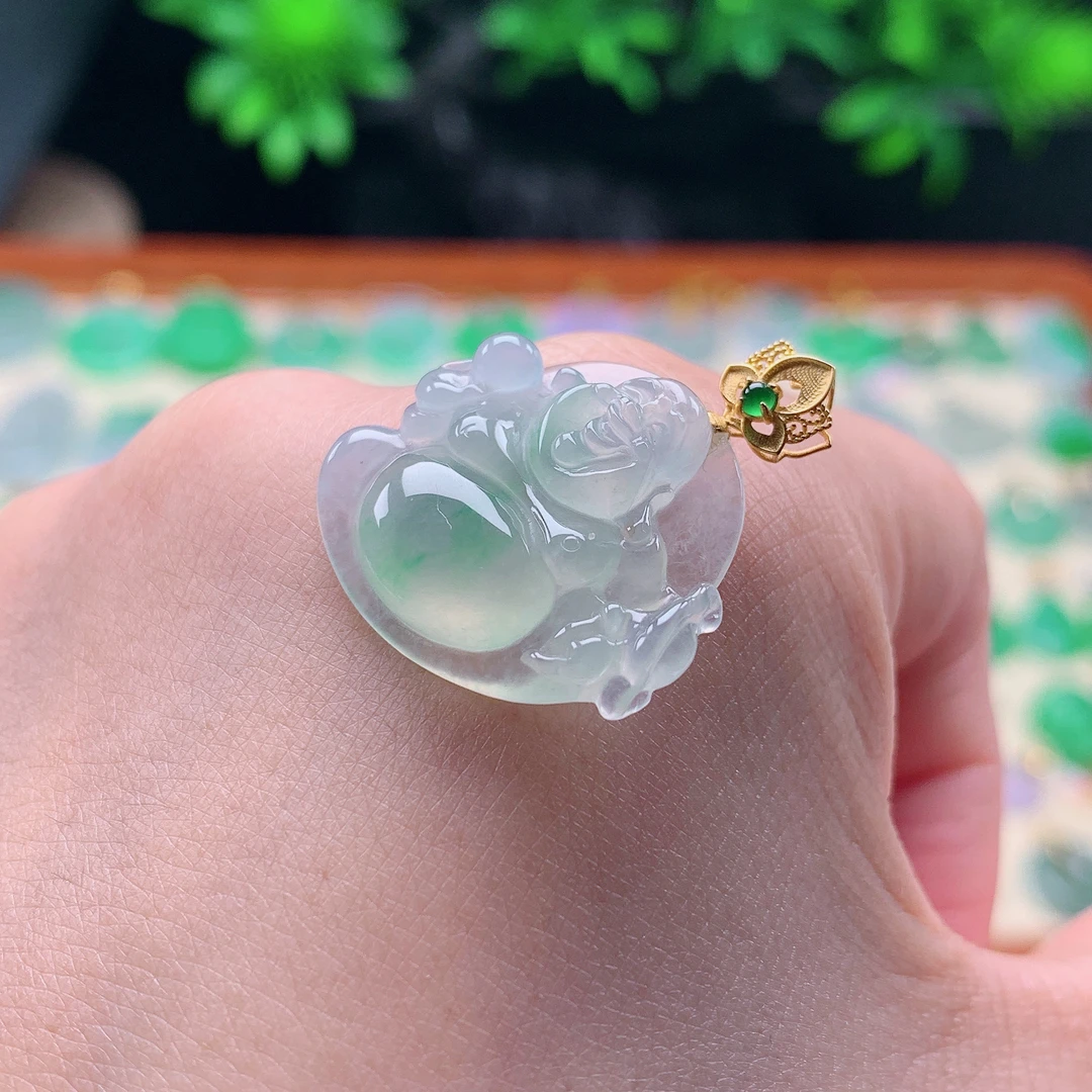 天然缅甸翡翠18K镶嵌佛公吊坠、尺寸27.6×2 3.7×5.8