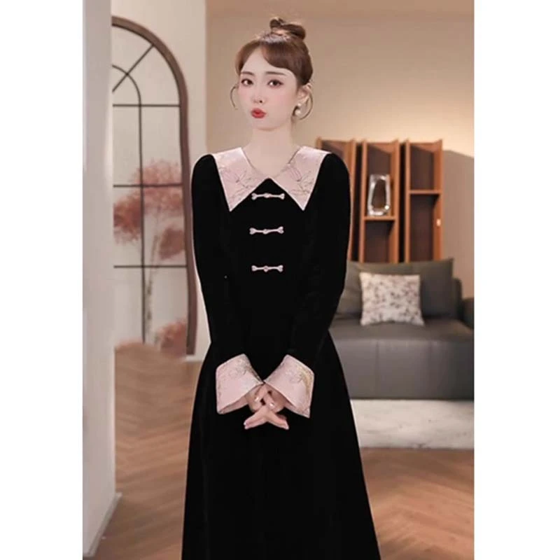 赫本风连衣裙2025春秋新款新中式国风轻奢气质长裙裙子女TX0140