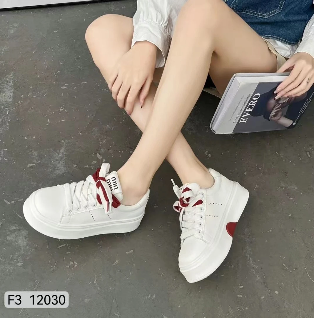 F3女鞋官方正品2025新款心形板鞋运动时尚百搭真皮厚底