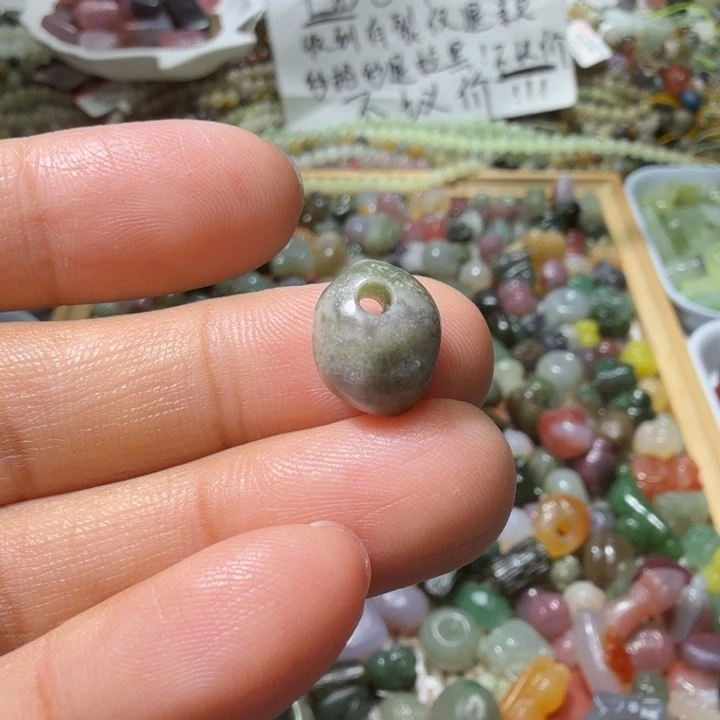 和田玉未镶嵌珠宝半成品