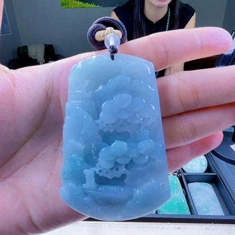 颈饰未镶嵌翡翠一个