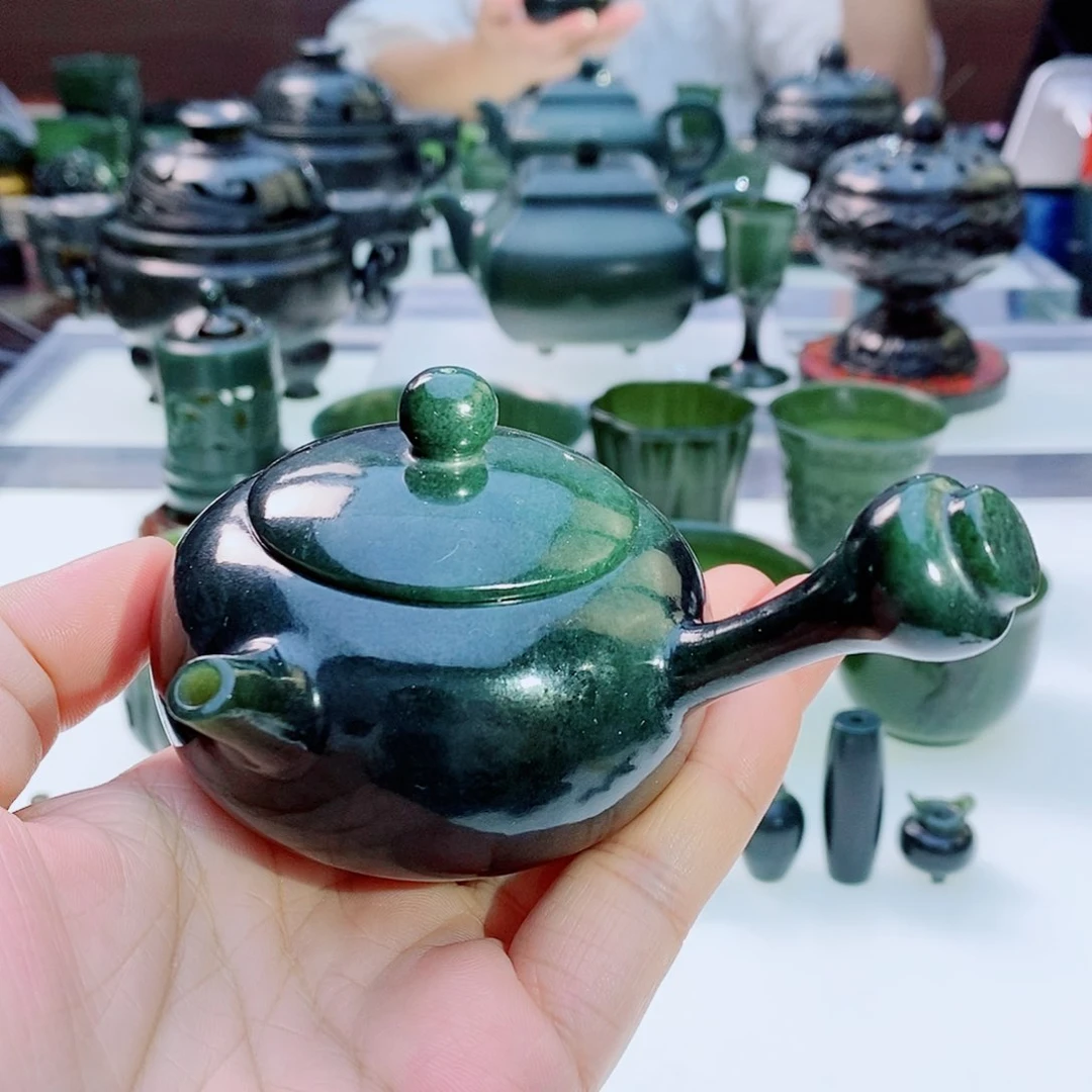 未镶嵌和田玉（青玉）摆件