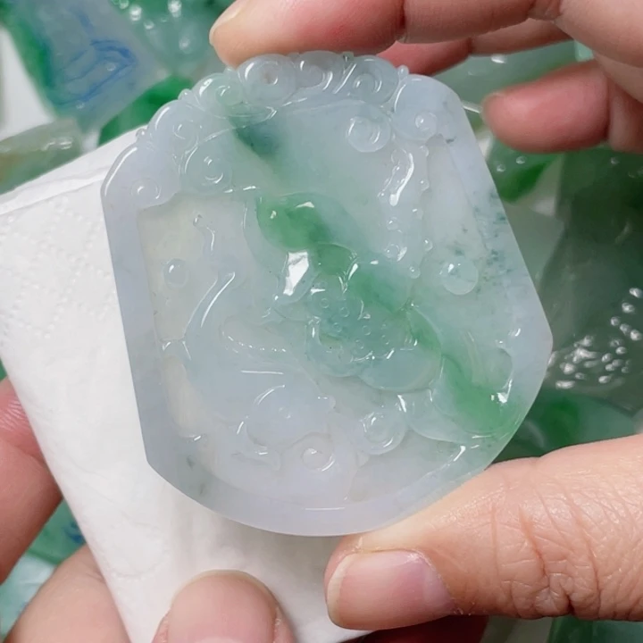 定制翡翠未镶嵌随行