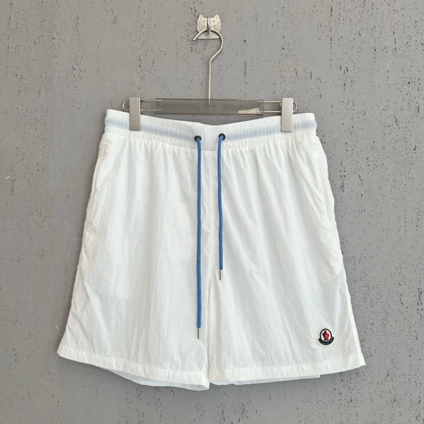 未使用 MONCLER 蒙口白色白标刺绣薄款尼龙短裤50码 Z00238
