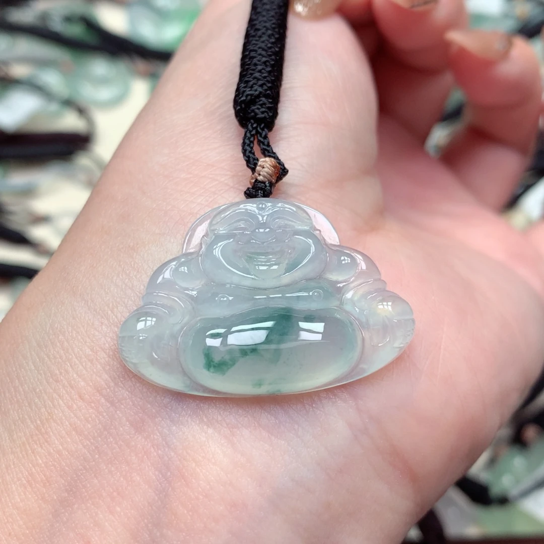 翡翠未镶嵌颈饰佛公