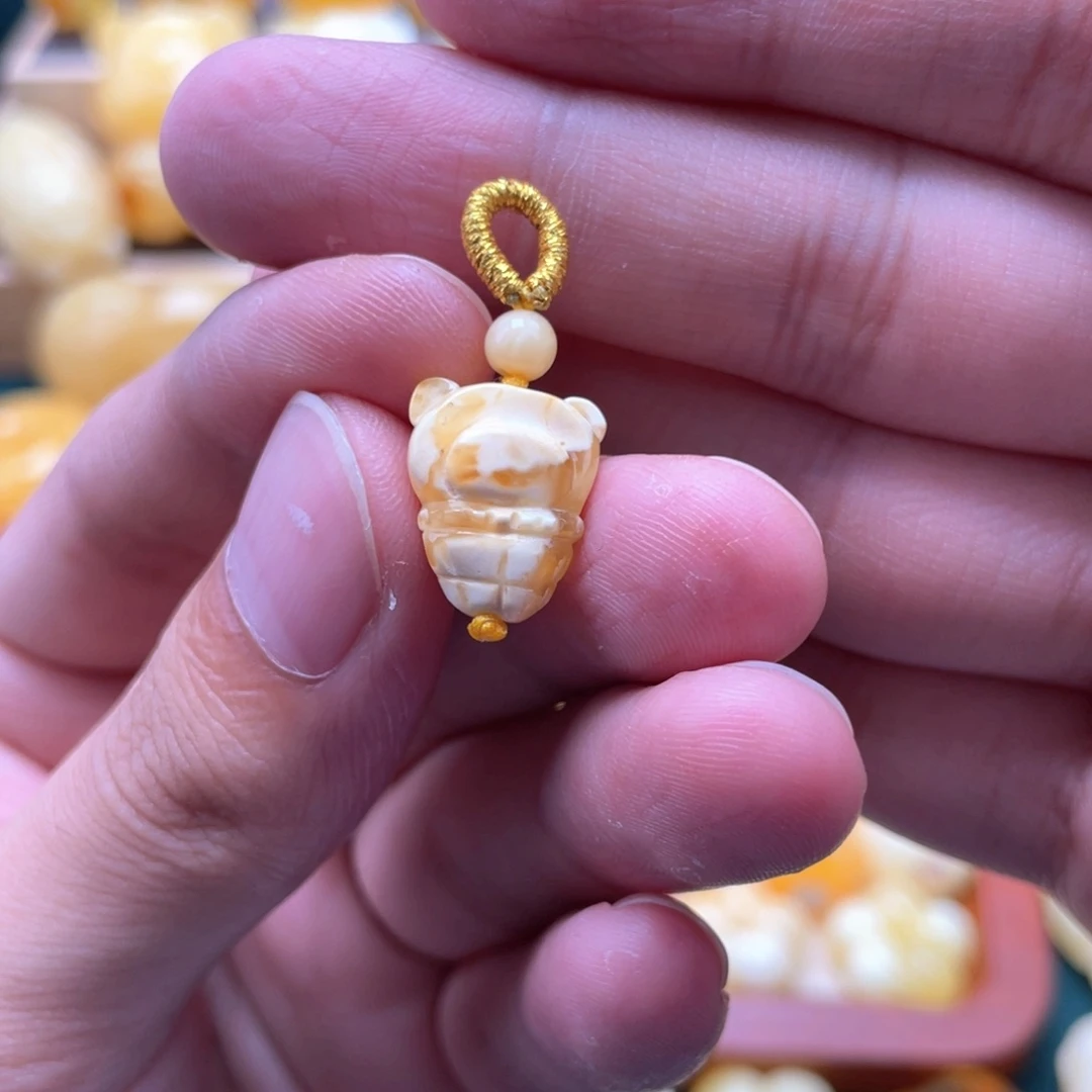 琥珀未镶嵌裸石蜜蜡