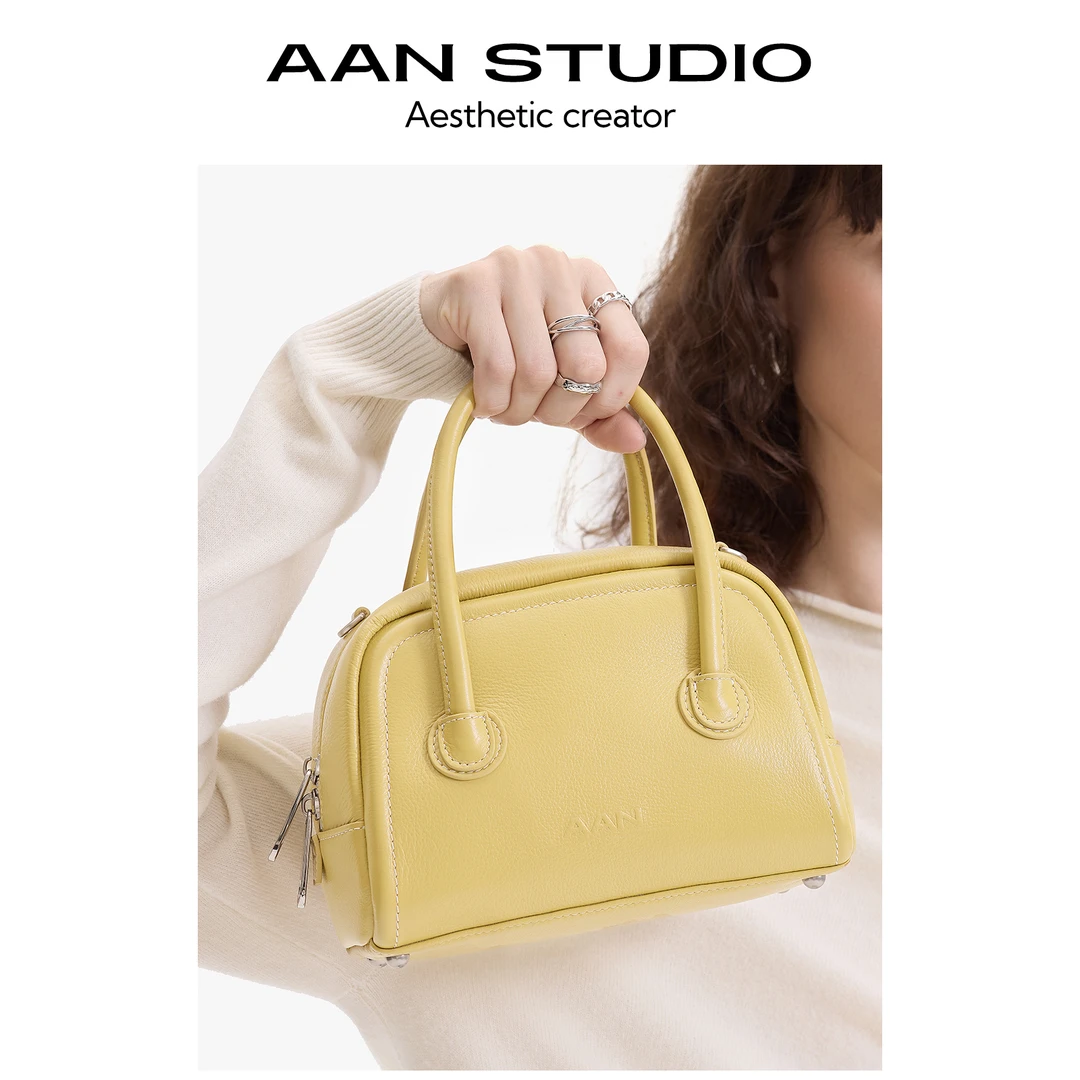 AAN2025春夏新款头层牛皮手提保龄球包波士顿女款斜挎枕头包