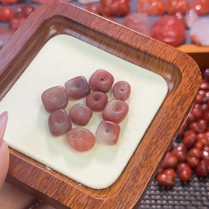 南红玛瑙未镶嵌牌子战扣