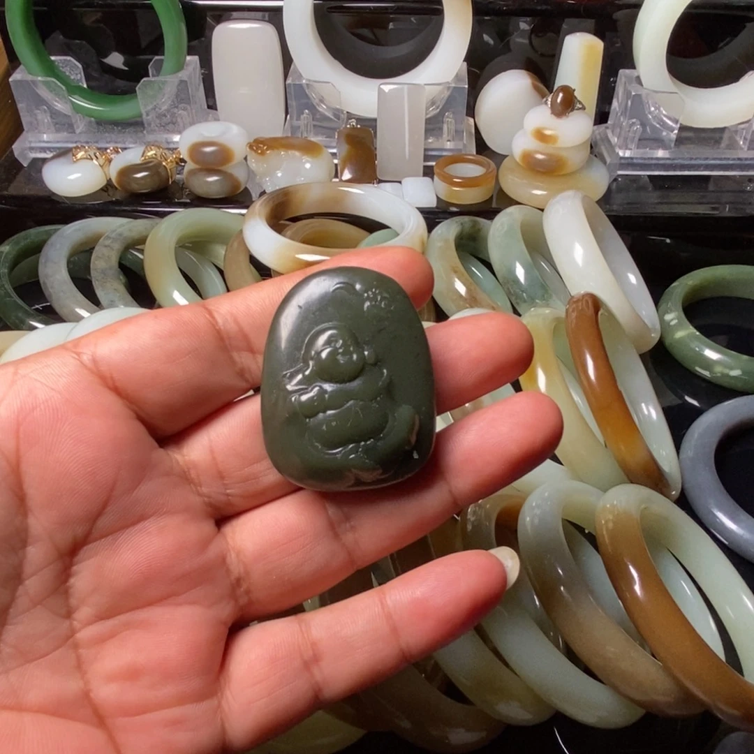 玩***情和田玉（糖玉）未镶嵌颈饰