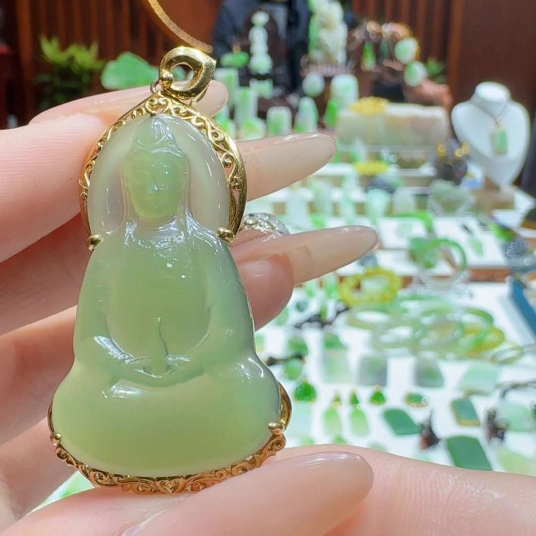 和田玉湖水绿高冰观音18K金镶嵌
