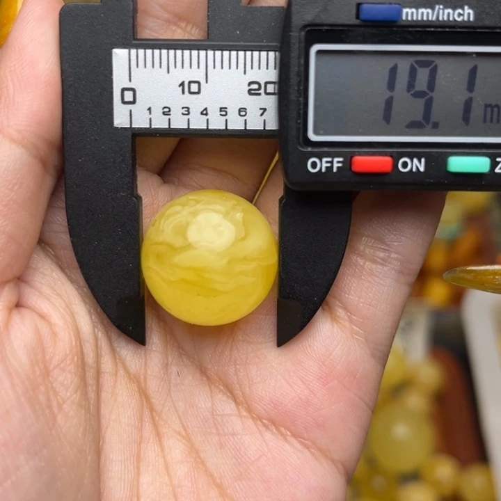 蜜蜡未镶嵌珠宝奇石179-瑕疵放漏新蜡满蜡圆珠