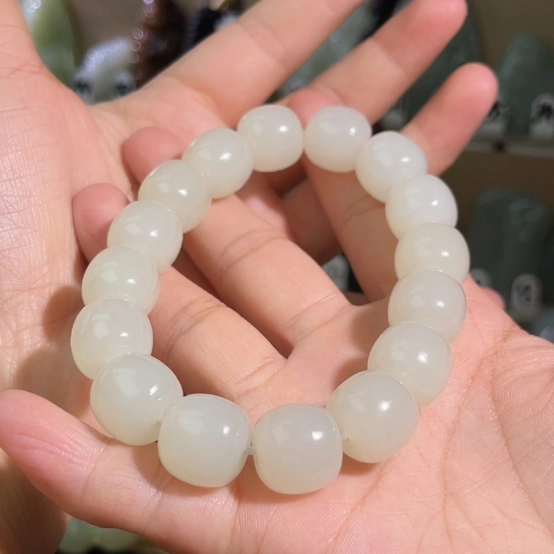 飞****未镶嵌手串和田玉