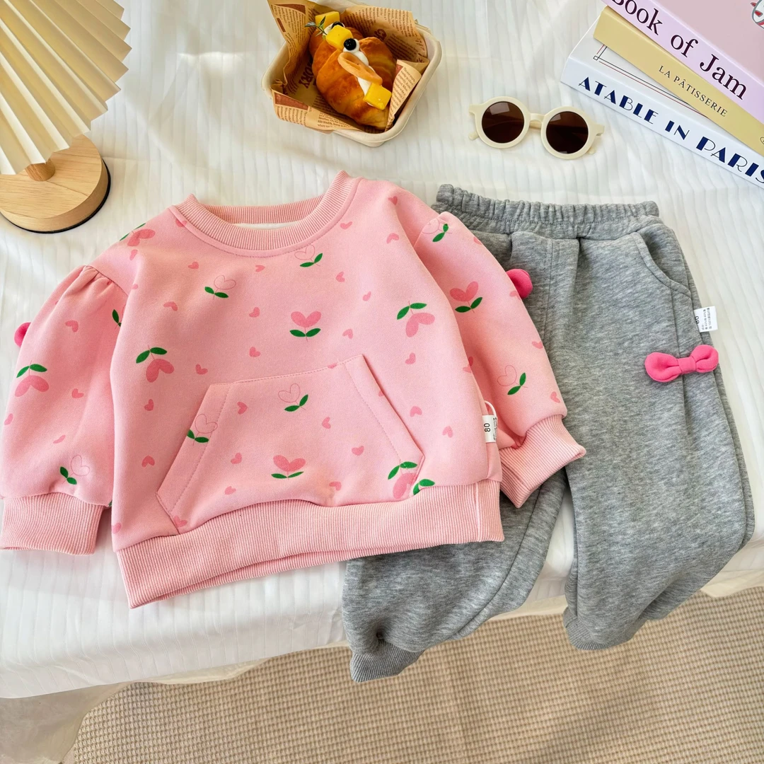 25早春女宝双蝴蝶结春秋套装卫衣爱心花洋气春款套装SJ-J-A16