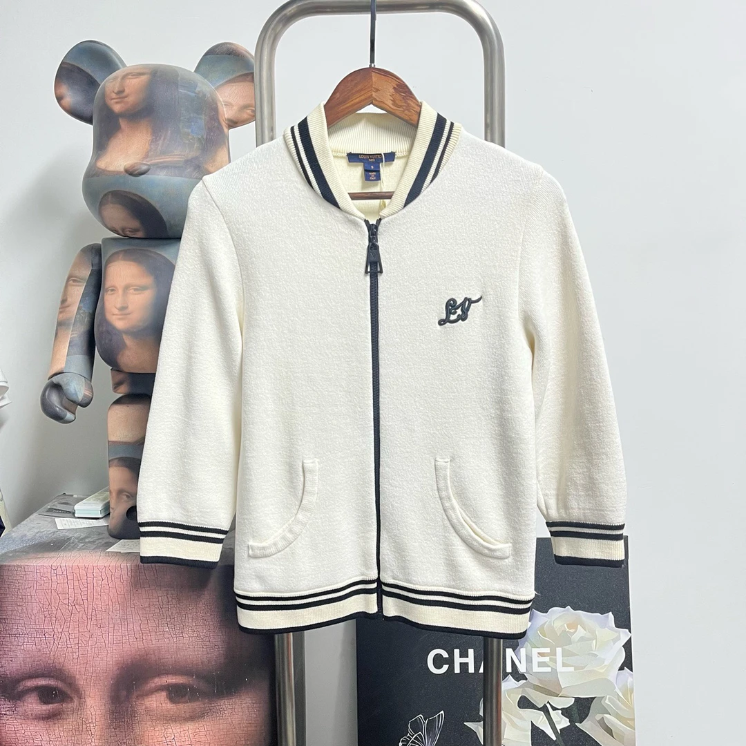 99新 LouisVuitton/路易威登 刺绣logo外套 O1904尺码S长62胸围47