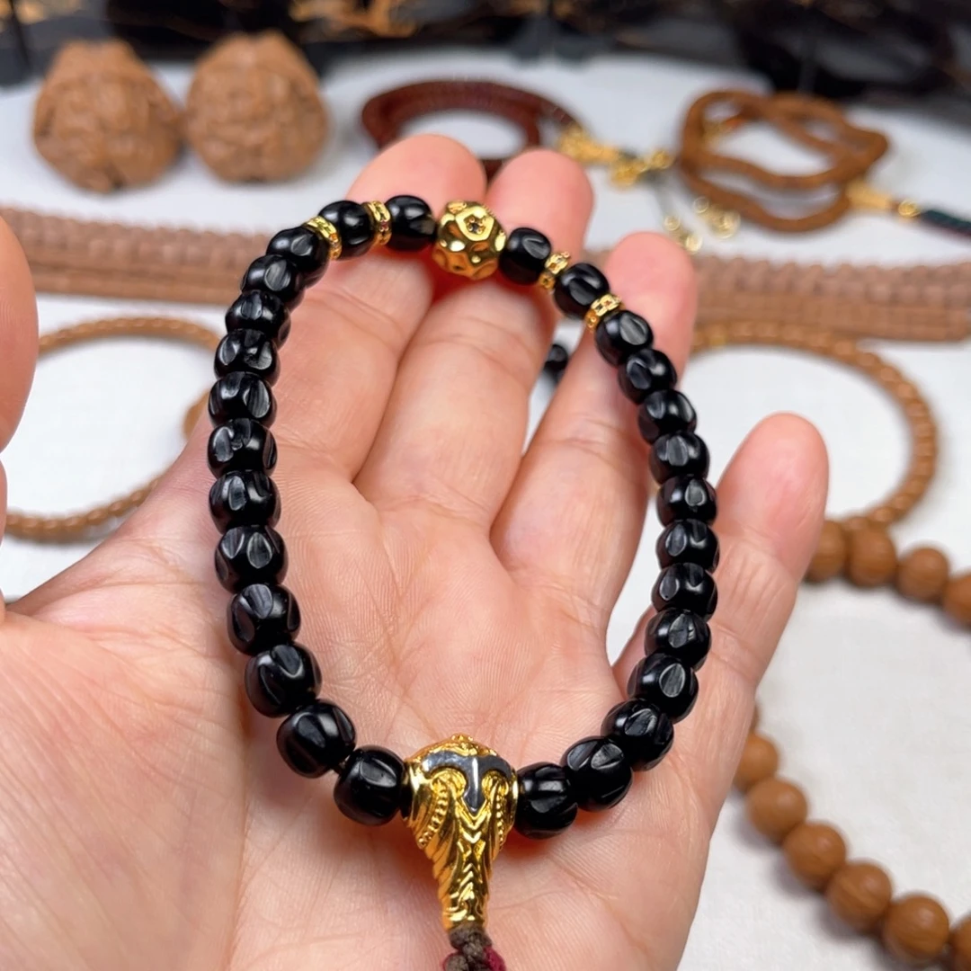 椰蒂吊坠45677888999999