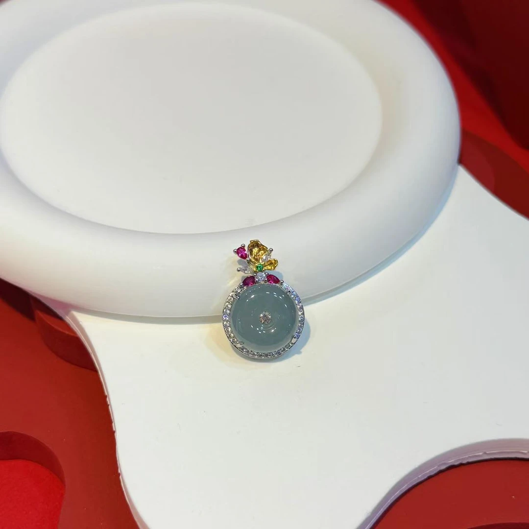 18mm蝴蝶翡翠平安扣（不含链）HNZ10873