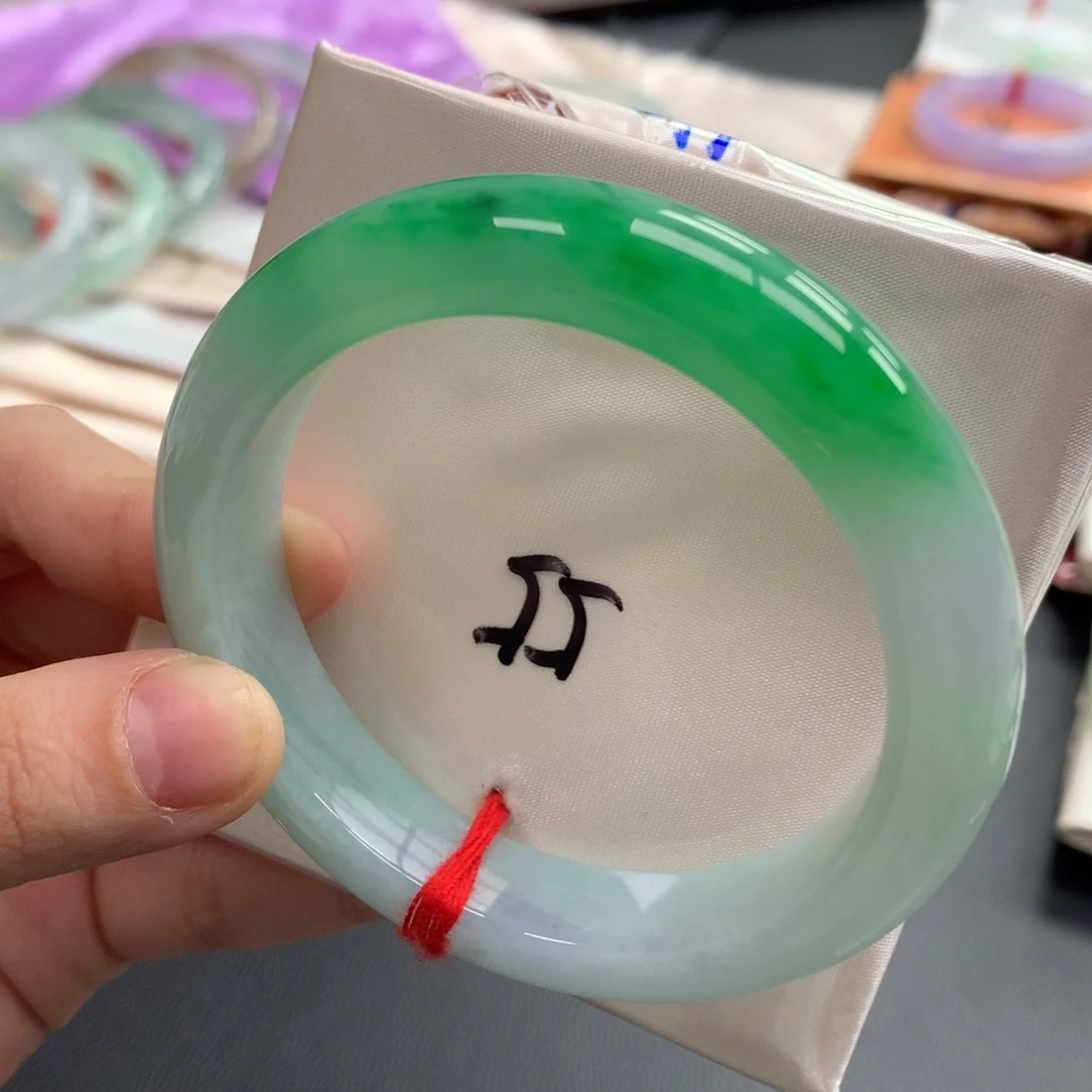 翡翠未镶嵌手镯23号